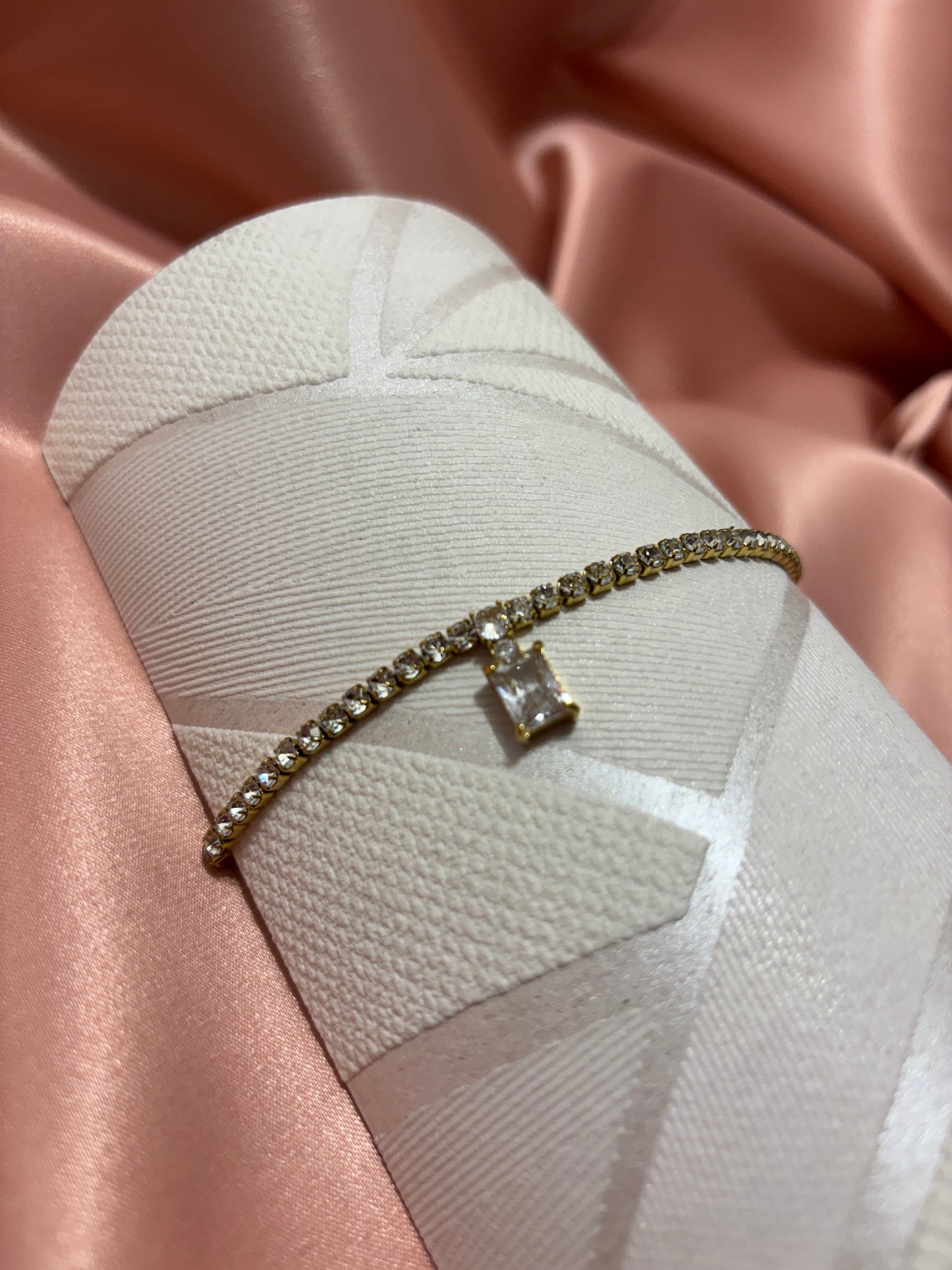 Necklace with light point