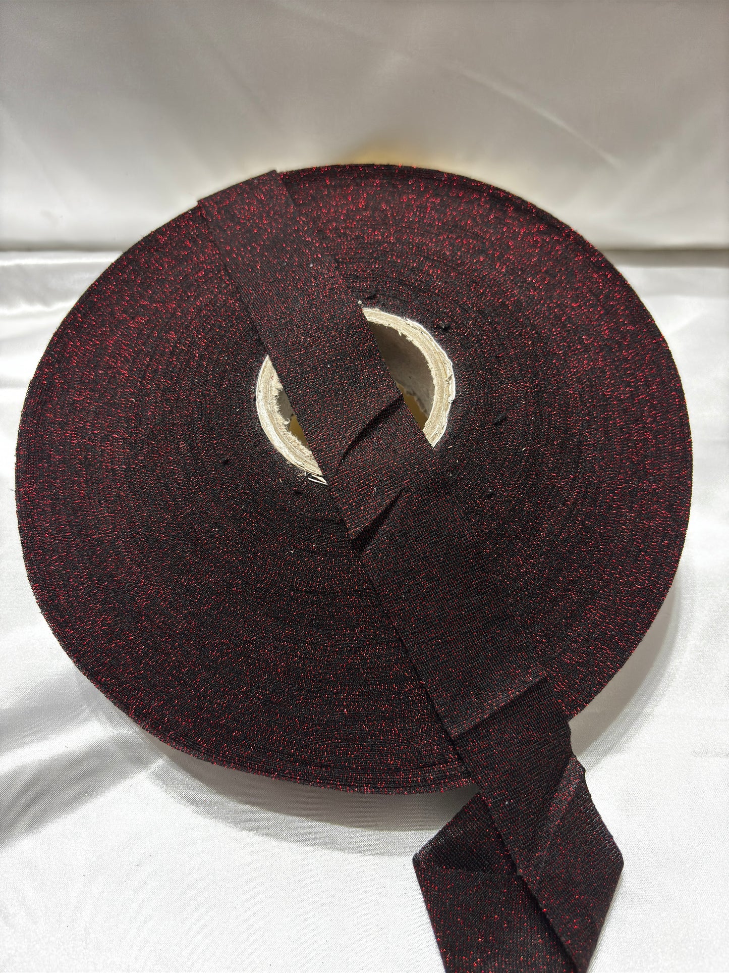 Black/Bordeaux Lurex Pizza Ribbon 380 Grams.