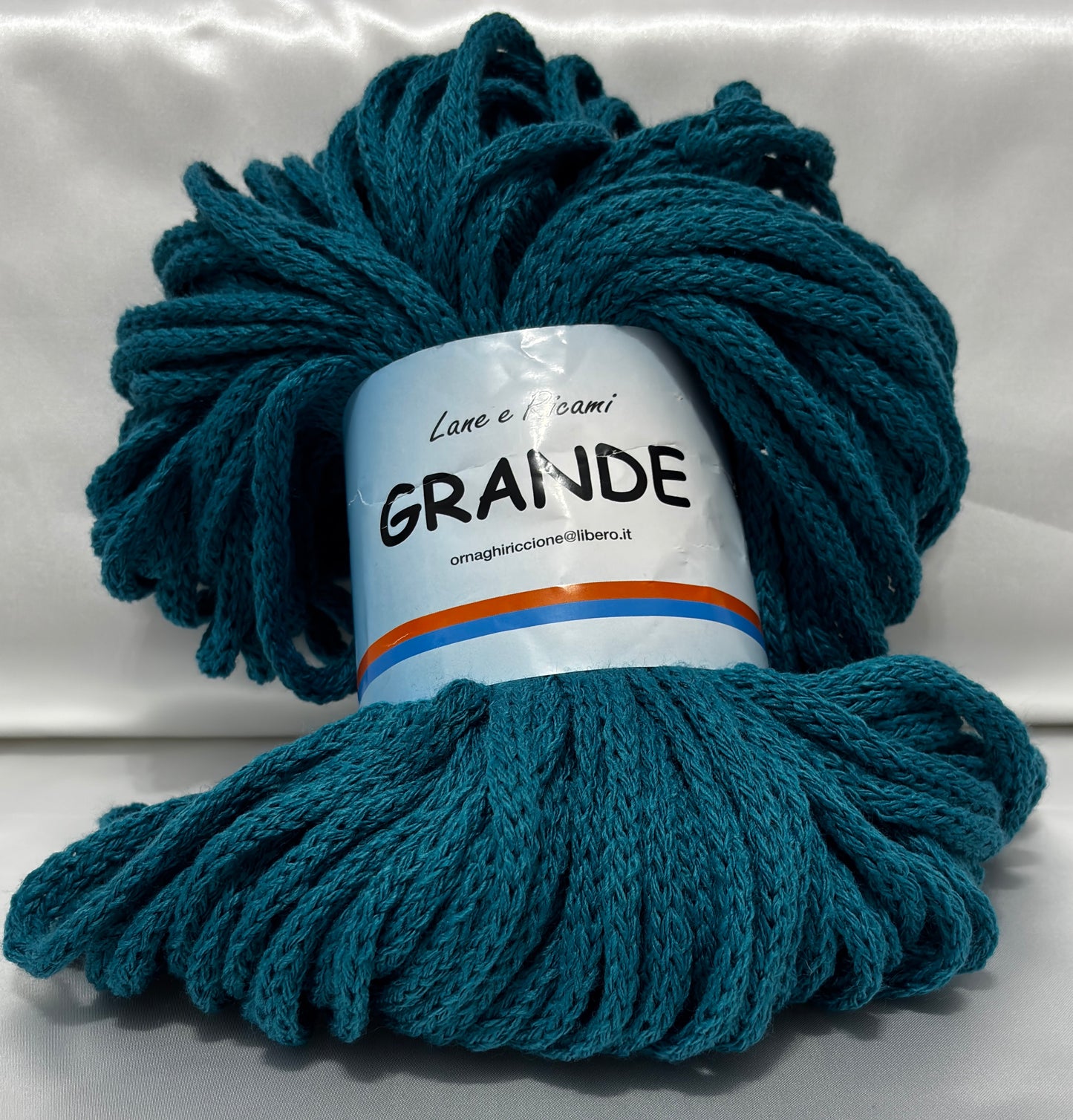 Large Wool 200 Grams. (tubular)