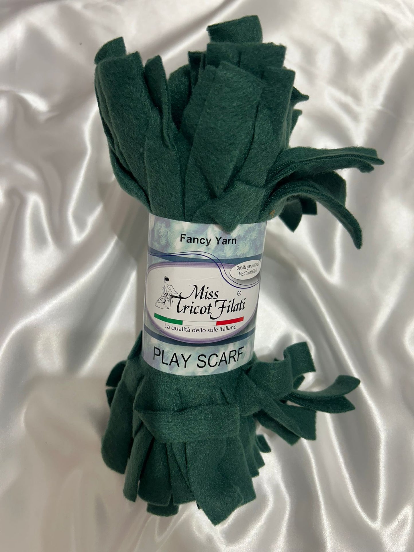 Self-tie fleece wool