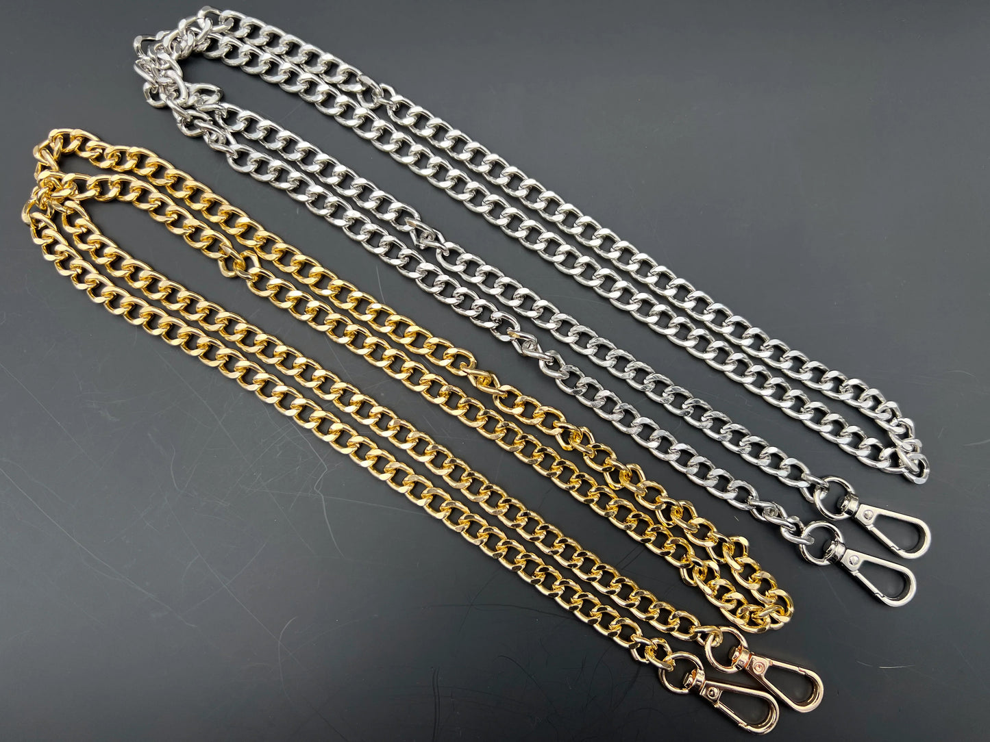 Catena metallo borse Mony 120cm mm14x10 con ganci