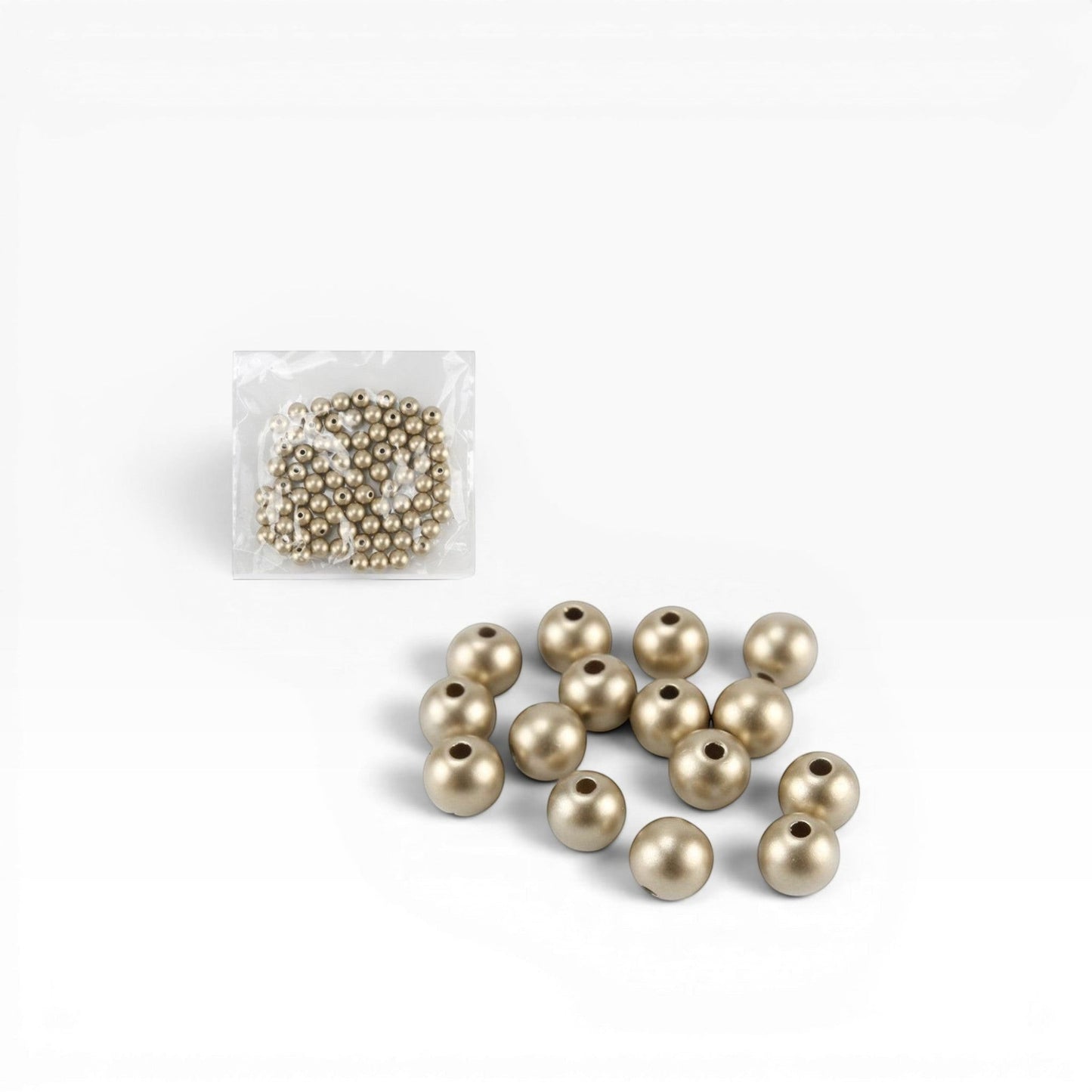 Perline sintetiche rotonde color oro metallizzato da 8 mm di Merceria & Tendenze per creare bijoux e accessori handmade