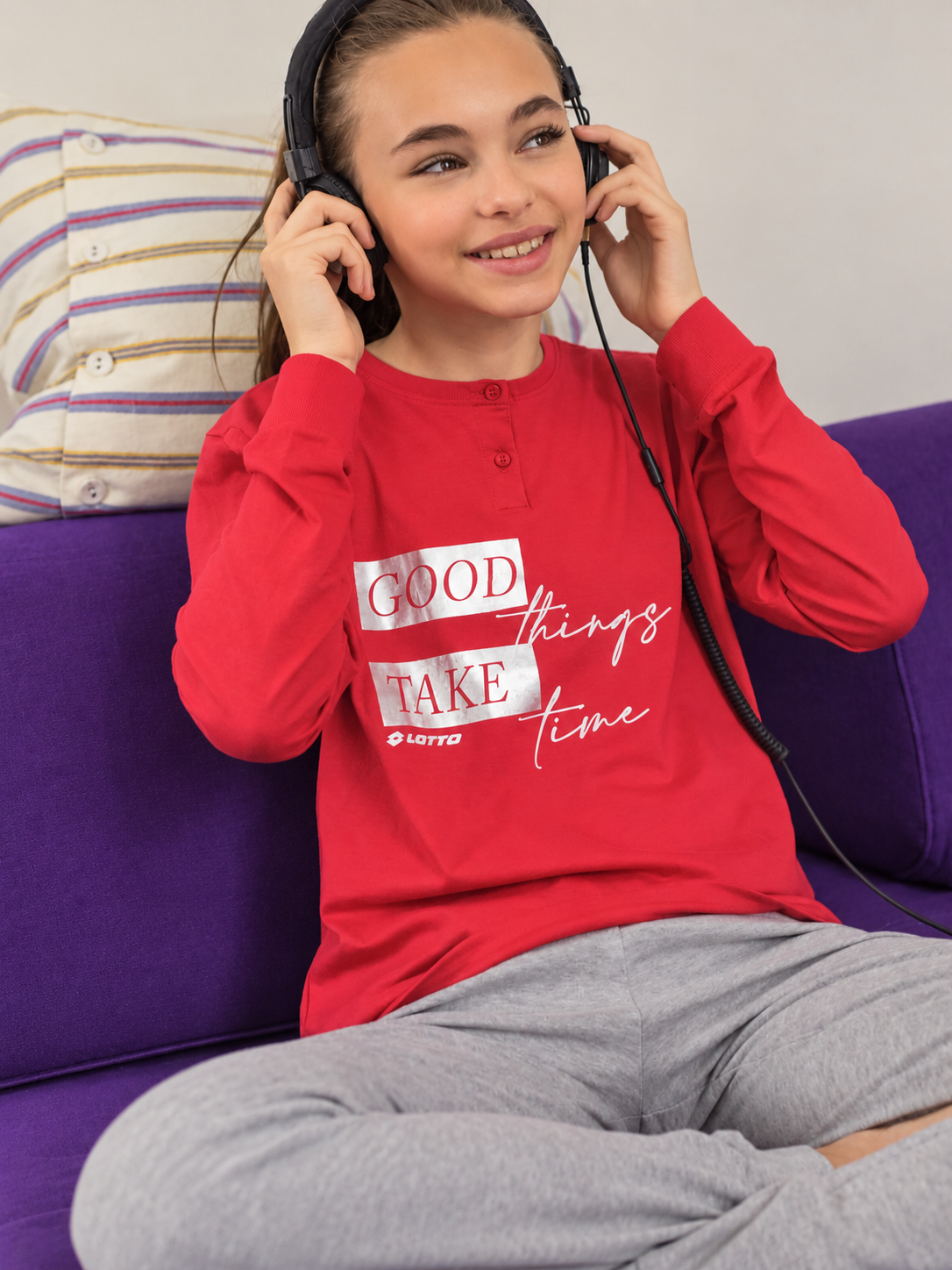 Pigiama ragazza Lotto LP7061 rosso con pantalone grigio, foto migliorata
